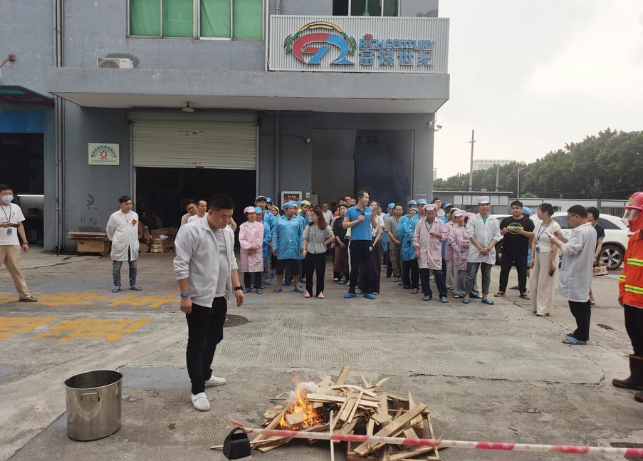 Record of fire knowledge training and emergency drills by HOTUS Technology (Shenzhen) Co., Ltd(图2)