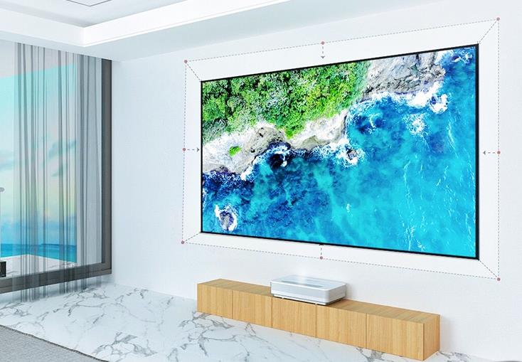 What are the advantages of ultra short throw projector? Considerations for choos